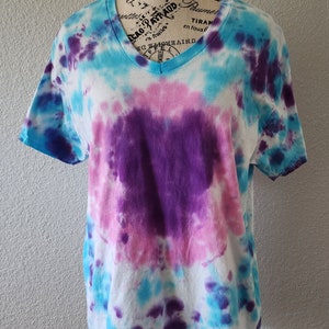 Bleeding Heart Tie Dye T Shirt Customizable Womens XL