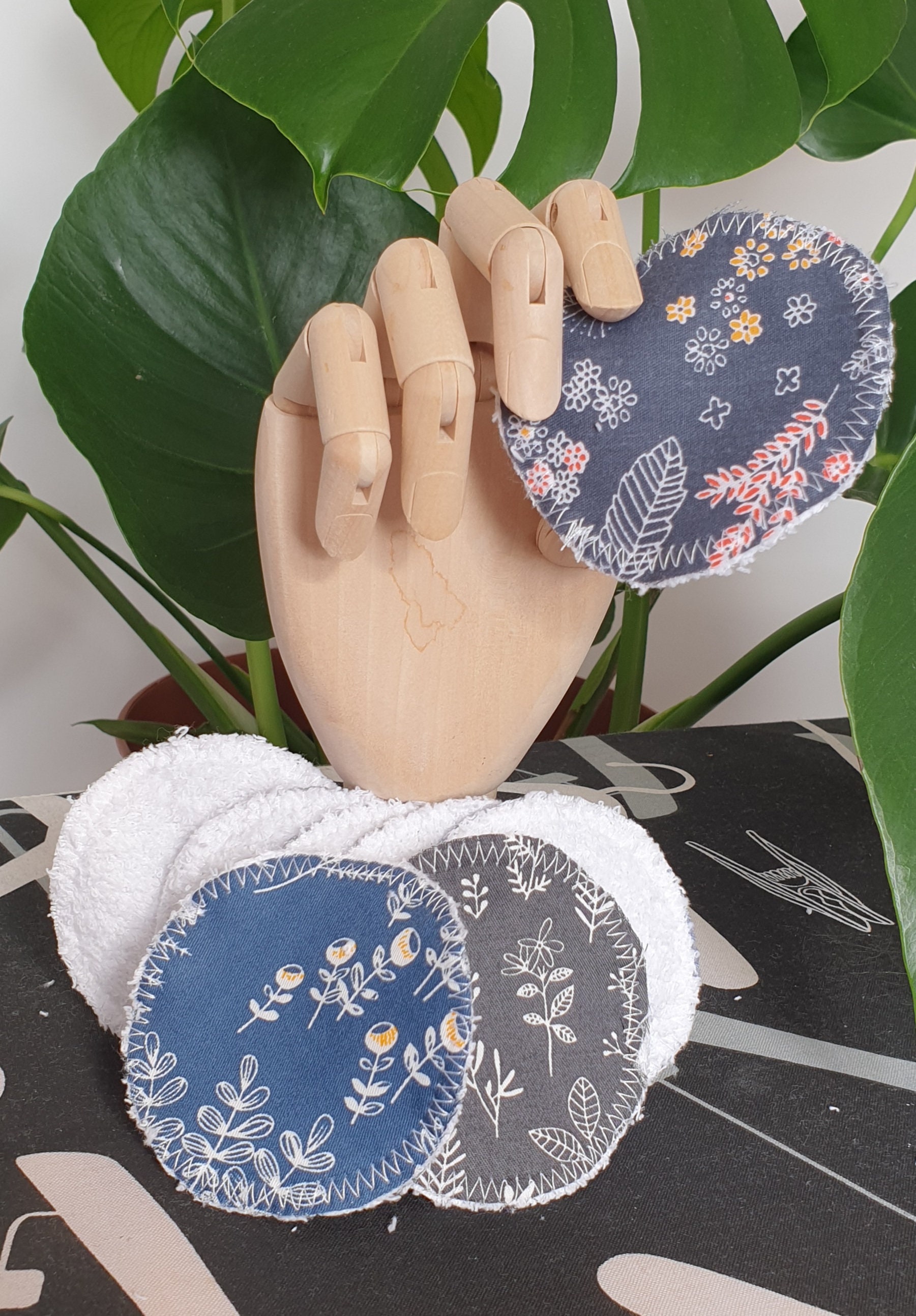 8 reusable cotton rounds/cotton wool pads. Eco friendly and Etsy