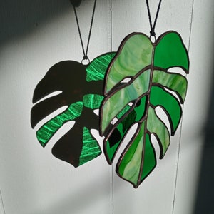 Simple Monstera Leaf Stained Glass Suncatcher