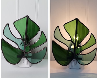 Monstera Leaf Stained Glass Nightlight