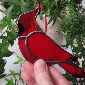 Roter Kardinal Weihnachtsverzierung, Glasmalerei-Dekor, Baumschmuck, Gedenkgeschenke für Verwandte