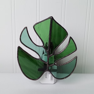 Monstera Leaf Stained Glass Nightlight