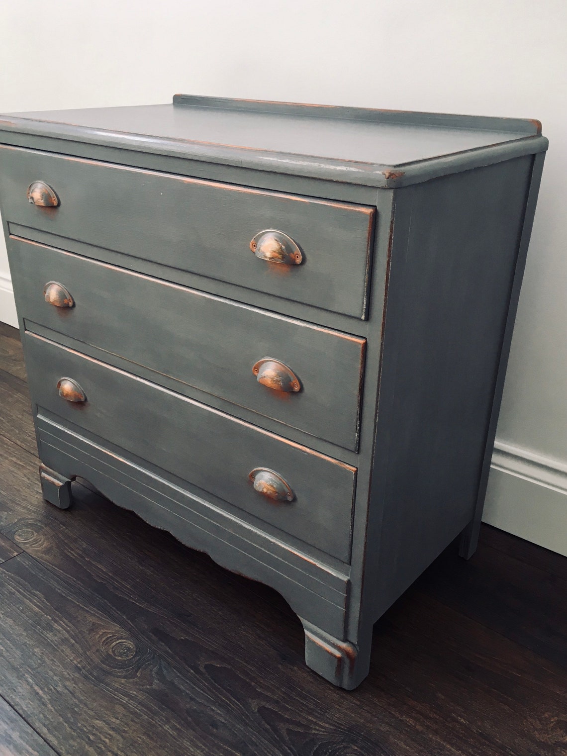 Vintage chest 3 drawers painted in grey chalk paint and waxed. Etsy