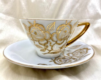 Oakwood Art Deco Gold and White Teacup Set