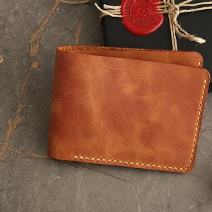 Portefeuille en cuir minimaliste personnalisé, portefeuille à deux volets classique fait à la main, porte-cartes en cuir, cadeau d'anniversaire pour lui, taille : 3,3" x 4,5"