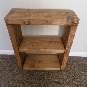 Rustic Solid Pine Side Table with Open Shelf Storage - Various Sizes & Colours Available bild 2