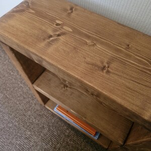 Rustic Solid Pine Side Table with Open Shelf Storage - Various Sizes & Colours Available bild 3