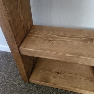 Rustic Solid Pine Side Table with Open Shelf Storage - Various Sizes & Colours Available bild 7