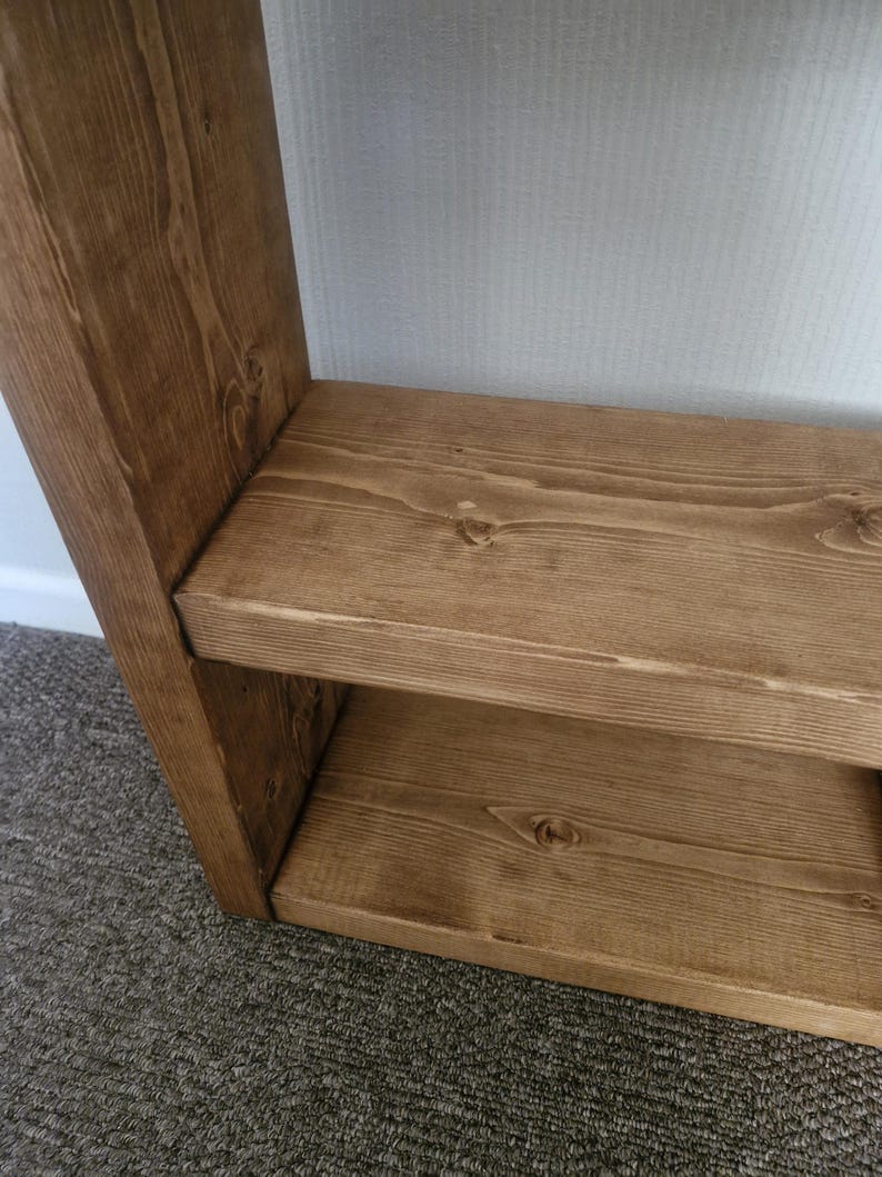 Rustic Solid Pine Side Table with Open Shelf Storage - Various Sizes & Colours Available bild 7