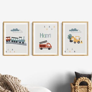Kinderzimmer Bilder Junge Eisenbahn, Feuerwehrwagen, Bagger, Wanddeko Poster Set, personalisiert Name Deko Baby, Baustelle Fahrzeuge, Grau