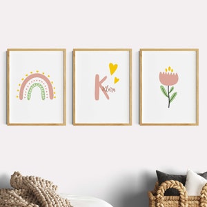 Decoración habitación infantil niñas arcoiris, boho viejos cuadros rosas, set de carteles habitación niñas, iniciales nombre, set de 3 letras arcoiris nombre flor