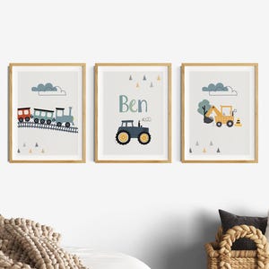 Kinderzimmer Bilder Junge Eisenbahn, Traktor Wanddeko Poster Set Bagger, personalisiert Name Deko Baby Geburt, Baustelle Fahrzeuge, Zug Grau