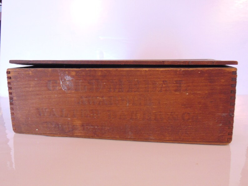 Vintage Antique Walter Baker Company German Chocolate Wooden Box