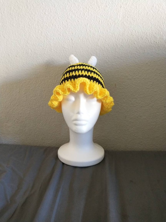 Crochet Bumble Bee Hat - Etsy display picture 1