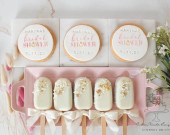 Gold & White Cakesicles