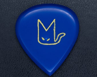 Delrin 5mm Jazzy Raw Cat Pick