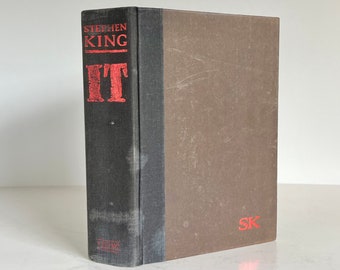 IT by Stephen King First Edition 1st Printing 1986 Vintage Horror Novel Damaged Reading Copy