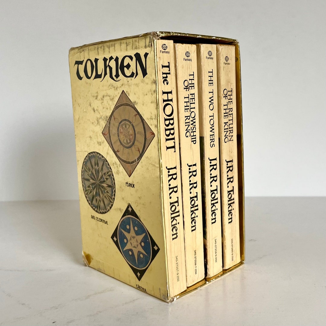 J.R.R. Tolkien: the Lord of the Rings Trilogy With the Hobbit Vintage ...