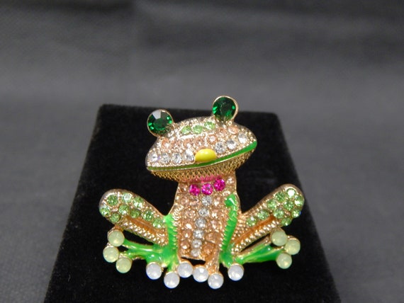 Adorable Tree Frog Brooch Pin with Sparkling Rhin… - image 3