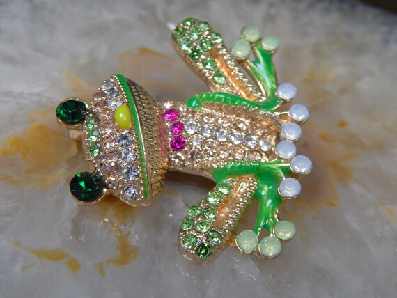 Adorable Tree Frog Brooch Pin with Sparkling Rhin… - image 5
