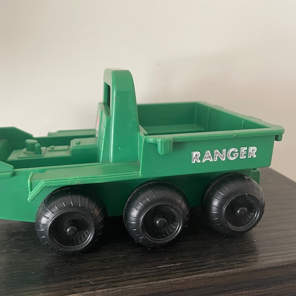 Vintage 1976 Fisher Price Adventure People Ranger Vehicle. Fisher Price # 307-Adventure People Wilderness Patrol