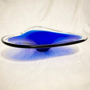 Large mid century vintage  hand blown blue art glass sculptured bowl/dish/ centrepiece