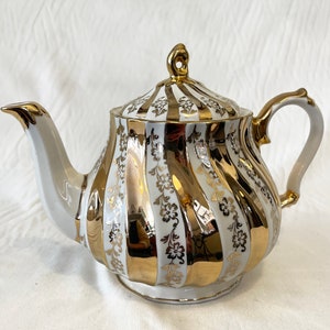 Vintage Sadler four Cup Porcelain Teapot with  Ivory & Gold Swirls, made In England circa 1940