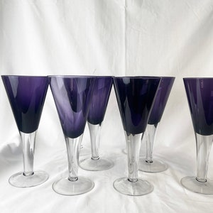 Eight Vintage Rich Purple Amethyst Wine Glasses circa 1980. Retro Art Glass, Coloured Glass
