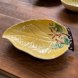 Vintage 1930&#39;s Leaf shape Plate, Yellow Serving Plate, Carlton Ware, Apple blossom Plate, Majolica, Bright, Bold, Plate, dining, Immaculate