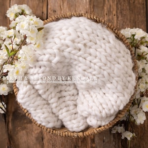 Pretty White Floral Baby Newborn Digital Backdrops | Newborn floral set, Digital Newborn Backdrop, Newborn Background, Newborn Backdrop