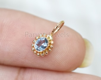 Natürlicher Aquamarin 18K Solid Gold Charm, 14k & 18k Solid Gold Charm, Aqua Gold Charm, Charm Anhänger, handgemachter Gold Charm, Geschenk für sie