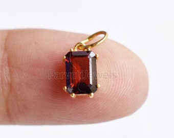 AA Granat Charme, 18k Solid Gold Charme, natürlicher Granat Charme, Gold Charme, Charme Anhänger, Charme Halskette, Januar Geburtsstein, Geschenk für sie,