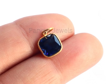 In het lab gemaakte blauwe saffierbedel, 18k massief gouden kussengeslepen hanger