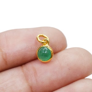 Natural Emerald Round Shape 14k & 18k Solid Gold Charm, 18k Solid Gold Charm, Emerald 14k Gold Charm, Solid Gold Charm, Handmade Gold Charm