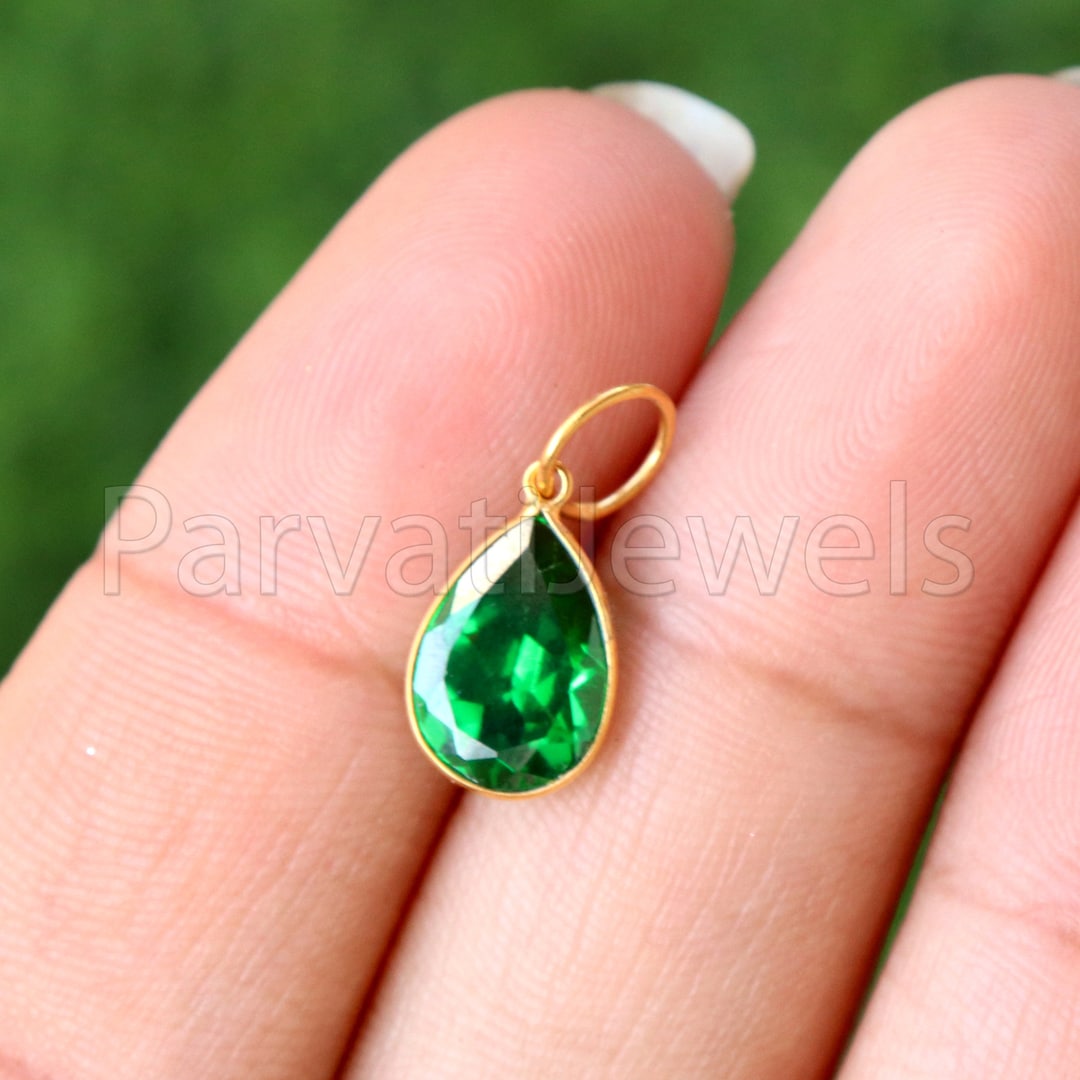 Emerald Charm, 18k Solid Gold Charm, Lab Created Emerald Charm, Emerald Solid Gold Charm, Charm