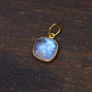 1 Pc Natural Rainbow Moonstone 18k Solid Gold Charm Pendant Jewelry, Moonstone Charm, 18K Solid Gold Charm, Handmade Gold Charm Jewelry