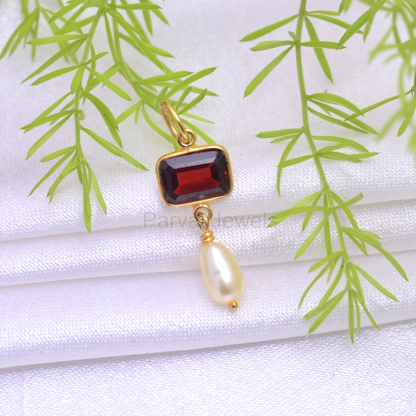 Natural Garnet Pearl Charm, Solid 18k Gold Charm, Pearl Charm Pendant, Garnet Birthstone Charm Necklace, Handmade Gold Charm, Gift For Her