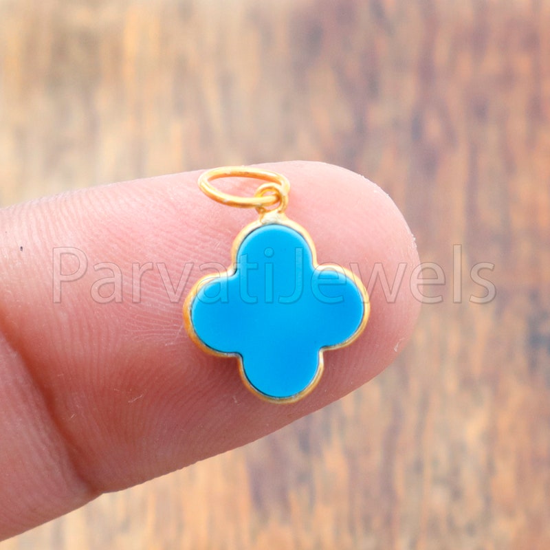 CLOVER PEDANT TURQUOISE NECKLACE