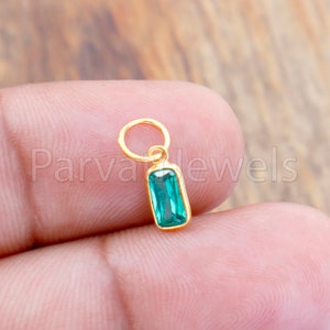 Emerald Charm, 18k Solid Gold Charm, Lab Created Emerald Charm, Emerald Gold Charm, Charm Pendant, Charm Necklace, Handmade Gold Charm