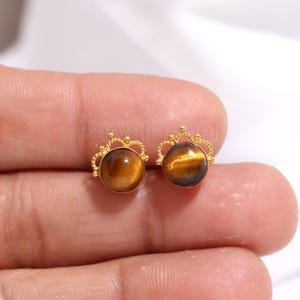 Natural Tiger&#39;s Eye Earrings, Solid 18k Gold Stud Earrings, Gold Earring, Tiger&#39;s Eye Stud Earrings, Handmade Gold Earrings, gift for her