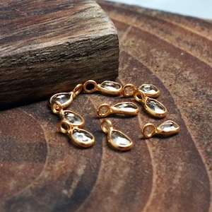 Rare 18k Gold EP Gold Charm, Rose Cut Diamond Charm, 3x5 mm pear, Solid 18 Carat Gold, English Polki Charms, Natural Rose Cut Diamond Charm