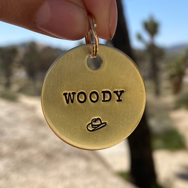 WOODY: Cowboy Hat Dog Tag - Prsonalized Pet Tag for Dog and Cat - Handmade Dog ID Tag – Dog Name Tags – Pet Collar – Cat Tag – Brass - Cute