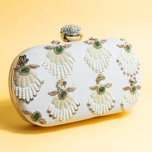 Bolso de mano artesanal exquisito hecho a mano con bordado de cuentas de marfil, bandolera desmontable, regalo perfecto para ella