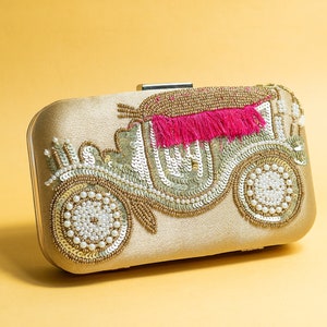 Bolso de mano/cartera de seda dorada artesanal hecho a mano, bolso de mano bordado a mano con bandolera de metal desmontable, regalo perfecto para ella.