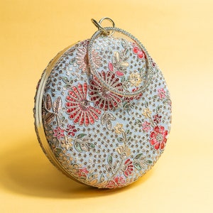 Bolso de mano de seda bordado a mano, artesanal, exquisito, floral, redondo, con bandolera desmontable, regalo perfecto para ella