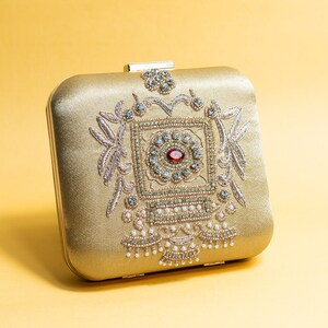 Bolso de mano de seda con bordado de cuentas cuadrado dorado artesanal exquisito hecho a mano, bandolera desmontable, regalo perfecto para ella