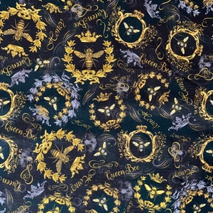 TESSUTO STAMPATO IN COTONE - Tessuto stampato Timeless Treasures Queen Bee Golden Crests tagliato su misura - Tessuto stampato in cotone a nido d'ape dorato e nero