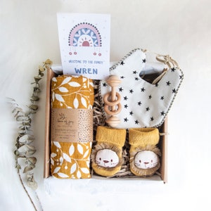 Little Lion Baby Boy Gift Box, Baby Shower Gift, Reversible Bib & Socks Set Wooden Rattle and Personalised Card, Organic Baby Gift