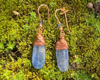 Blue Kyanite Copper Wire Wrapped Earrings|| Blue Kyanite Jewelry, Fairy, Elven, Boho Witch, Dangly Crystal Earrings, Wire Wrapped Kyanite