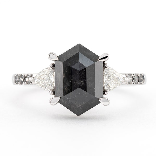 Luxurious Salt and Pepper Diamond Ring for a High-Quality Look Hexagonal Salt and Pepper Diamond Ring Luxurious Diamond Engagement Ring